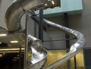 „Tate Modern“ galerijoje – menas tarp pramogos ir rizikos