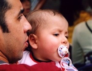 Atstovavimas vaiko interesams, tėvams išvykus dirbti ir gyventi į užsienį