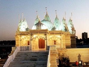 Indų šventykla Londone - kelionė į angliškąjį Taj Mahalą