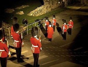 700 metų tradicija: Londono Tauerio užrakinimo ceremonija 