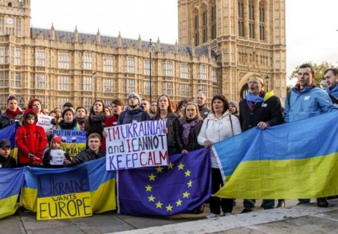 Ukrainiečiai prašo Anglijos lietuvių paremti jų šalies kovą už demokratiją