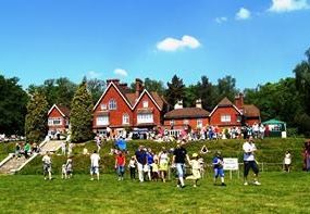 Sekminių šventė vėl suburs Britanijos lietuvius Lietuvių Sodyboje