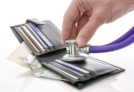 Sveikatos draudimas Lietuvoje – ar privalau mokėti, jeigu gyvenu Anglijoje? [skaitytojos klausimas]