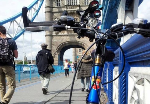 Dviračiu atgal į 90-uosius!