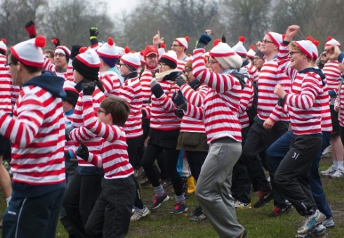 Karališkoje geografijos draugijoje – paroda „Žmonės Londone“