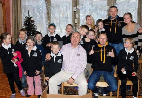 Anglijos lietuvių parama nudžiugino Vilniaus globos namų ir Regbio akademijos auklėtinius