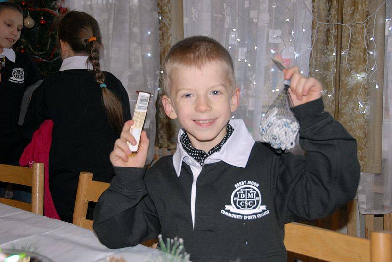 Anglijos lietuvių parama nudžiugino Vilniaus globos namų ir Regbio akademijos auklėtinius