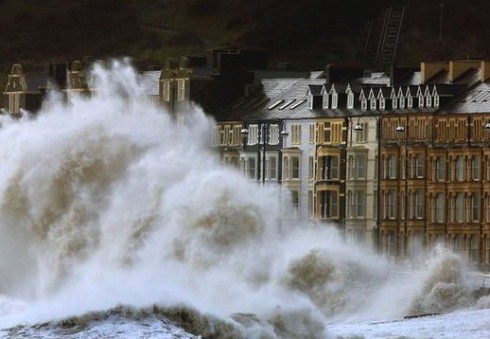 Audra [skaitytojos eilėraštis]