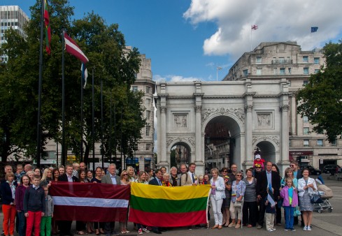 Londone bus švenčiamos 26-osios Baltijos kelio metinės