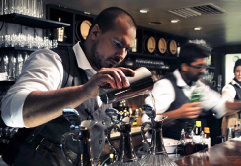 Londono kokteilių šventėje pamiršite blaivų mąstymą