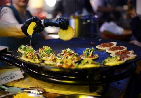 Gyva muzika, puikus maistas bei gėrimai jūsų laukia "Hawker House"