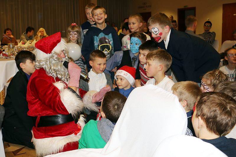 Anglijos lietuvių dovanos Vilniaus socialinių globos namų vaikams [FOTO]