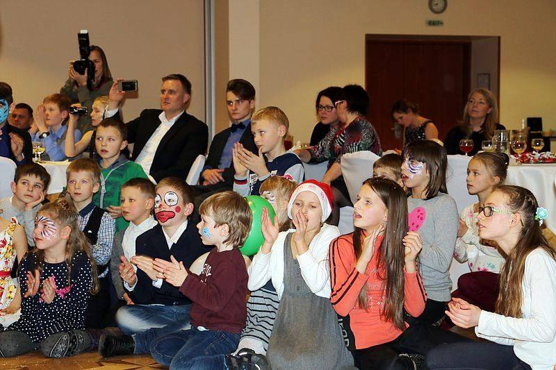 Anglijos lietuvių dovanos Vilniaus socialinių globos namų vaikams [FOTO]