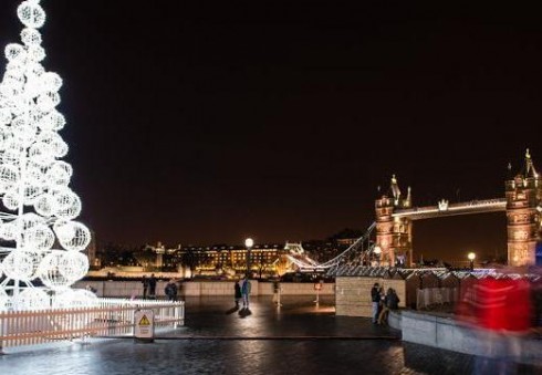 Tower Bridge'o pramogos Temzės pakrantę pavers šviesiausia Londono egle