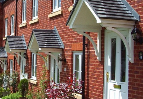 Anglijos lietuvių kasdienybė: priverstinai iškeldinta iš būsto ir be depozito rankose [skaitytojos info]