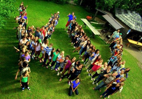 Moksleiviai kviečiami į lyderystės stovyklą