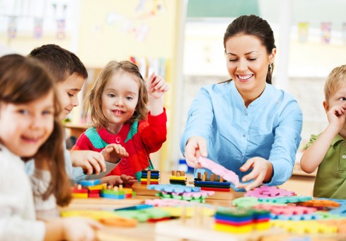 Dirbančių londoniečių vaikams – 30 nemokamų valandų darželyje