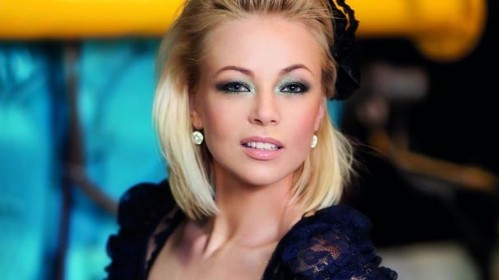 Į Peterborough atvyksta Mia!