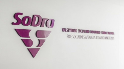 Dėl skolos išieškojimo prieš „Sodrą“ kovojusi emigrantė švenčia pergalę