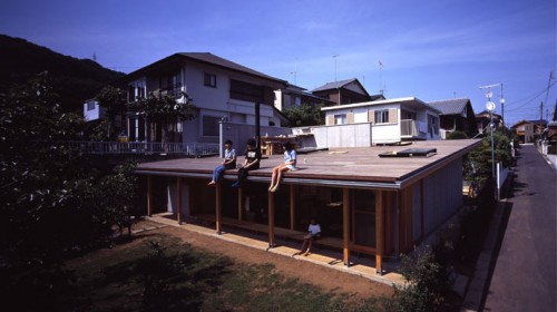 Londone – paroda apie japonų buities kismą