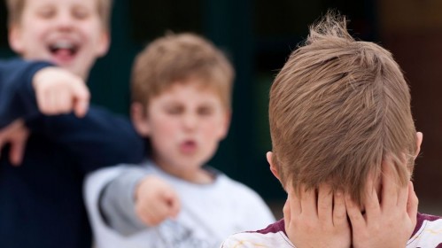 „Brexit“ padariniai: lietuvės šeima Londone patyrė anglų paauglių išpuolį