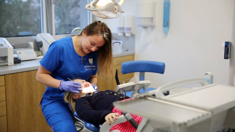 Trys priežastys, priversiančios suabejoti ar verta grįžti taisytis dantų į Lietuvą