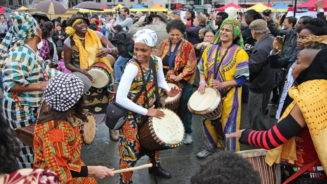 Afrikietiška šventė Trafalgaro aikštėje