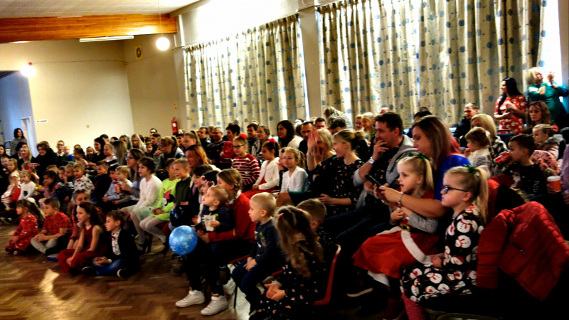 Hull'o mieste nuskambėjo viesulingos lietuviškos Kalėdos