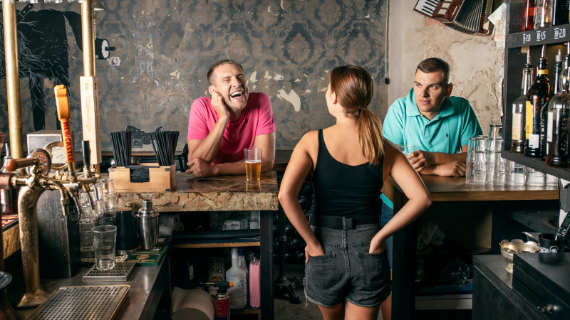 Spektaklis „Buvusių moterų reikalai 3“ Londone ir Peterborough'e