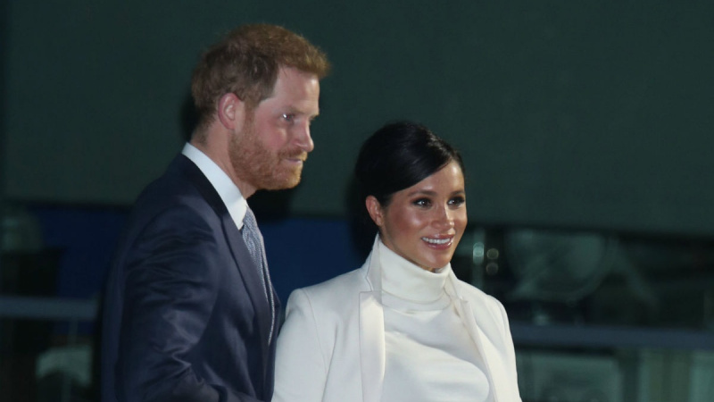 Meghan Markle gimdydama rinksis neįprastą karališkajai šeimai skausmo valdymo metodą