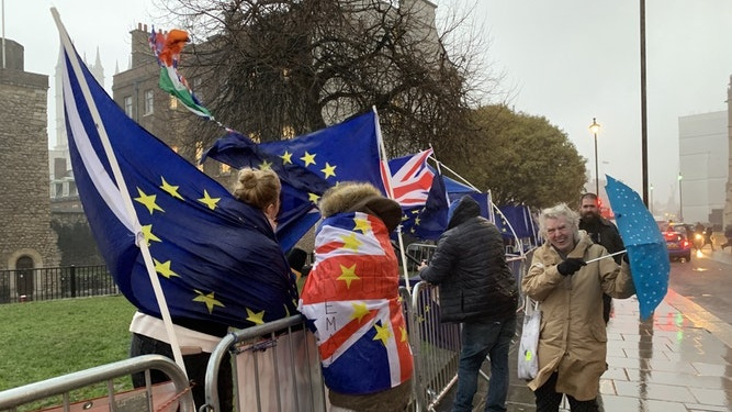 Artėja lemtingas sprendimas tūkstančiui JK lietuvių: tai gali visiškai pakeisti Lietuvos veidą