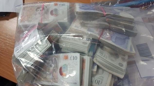 JK policija jau keturis mėnesius neranda rastų £20000 savininko