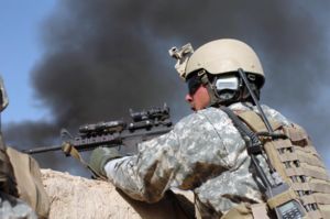 Antrą mėnesį iš eilės Afganistane žūva daugiau karių nei Irake