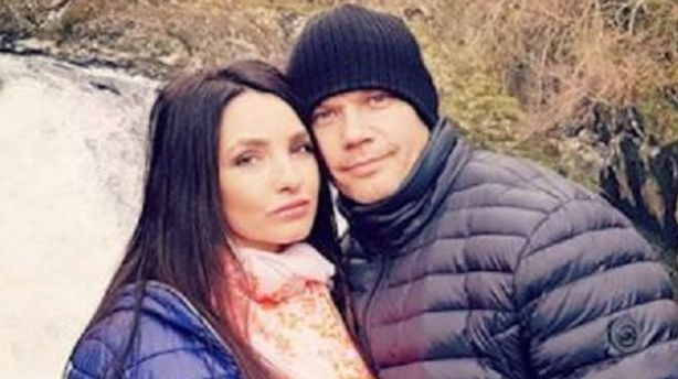 Tragedija JK lietuvių šeimoje: apsėstas draugas nužudė moterį ir nusižudė