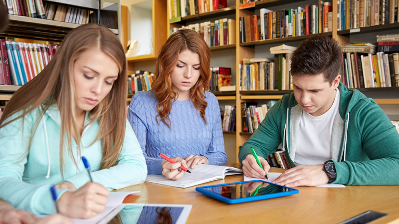 Studijos Anglijoje: ko šiandien gali tikėtis norintys studijuoti šioje šalyje?