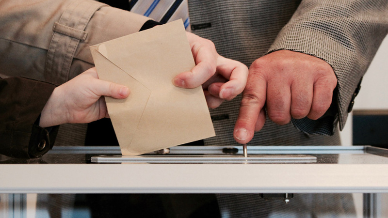 Informacija JK lietuviams norintiems balsuoti rinkimuose bei referendume