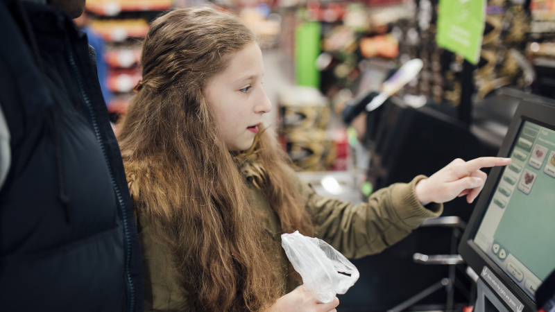 JK gyventojus papiktino siūlymai apmokestinti atsiskaitymą savitarnos kasose