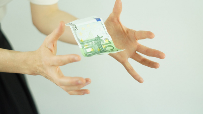 Kredito našta užgriuvo netikėtai – delsimas kaunietį privertė išvykti į Angliją