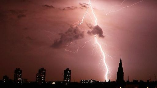 JK orų prognozė: laukia audros ir dar daugiau lietaus