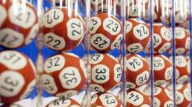 JK vis dar ieškoma „EuroMillions“ aukso puodo laimėtojo, niekas neatsiima £123 mln.