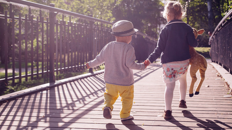 Išmokos gimus vaikui: kur geriau – Lietuvoje, Anglijoje ar kitose tautiečių pamėgtose šalyse?