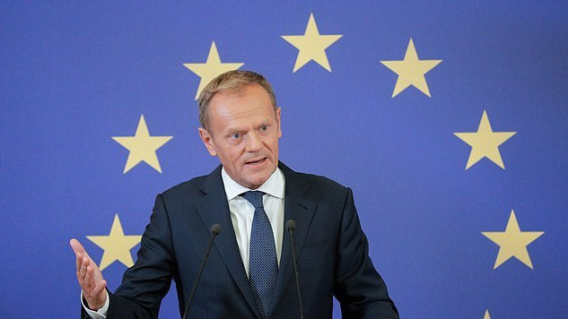 D. Tuskas atmeta B. Johnsono reikalavimus, jo „Brexit“ planus vadina „nerealistiškais“