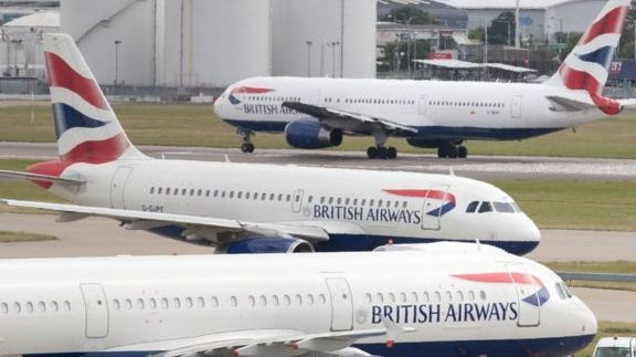 „British Airways“ streikai rugsėjį: keleivių laukia tikras chaosas
