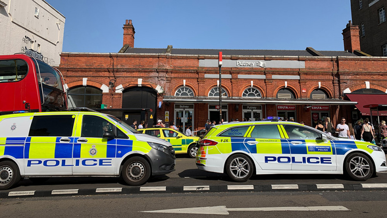 Londone su draugu gatvėje gėręs ir į barą neįleistas lietuvis smogė nepažįstamajam