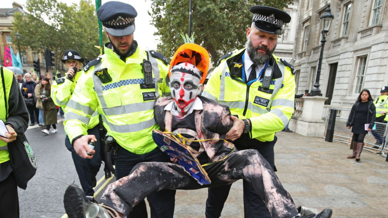 Per „Extinction Rebellion“ mitingą Londone suimta 280 žmonių