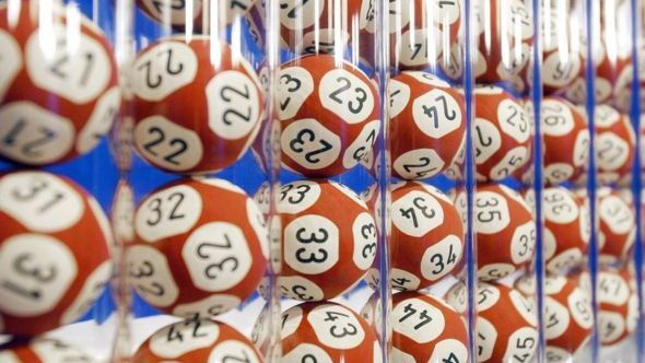 JK laimėtas „Euromillions“ loterijos aukso puodas – £170 mln.
