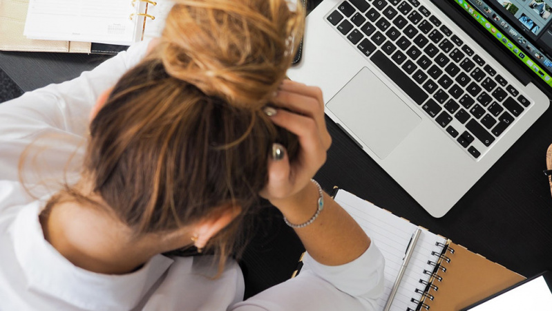  Audra internete griauna tarp Anglijos lietuvių žinomos teisininkės karjerą