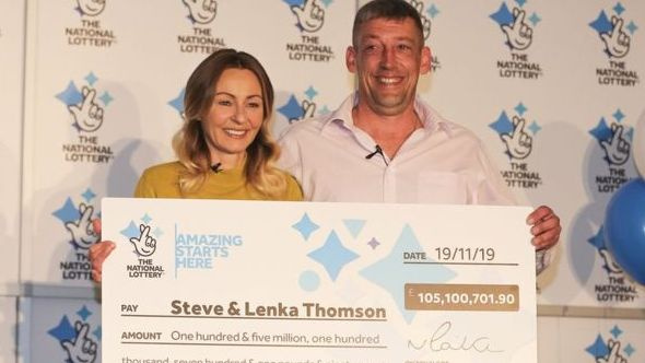 £105 mln. „EuroMillions“ loterijos aukso puodą JK laimėjo pora iš Selsey