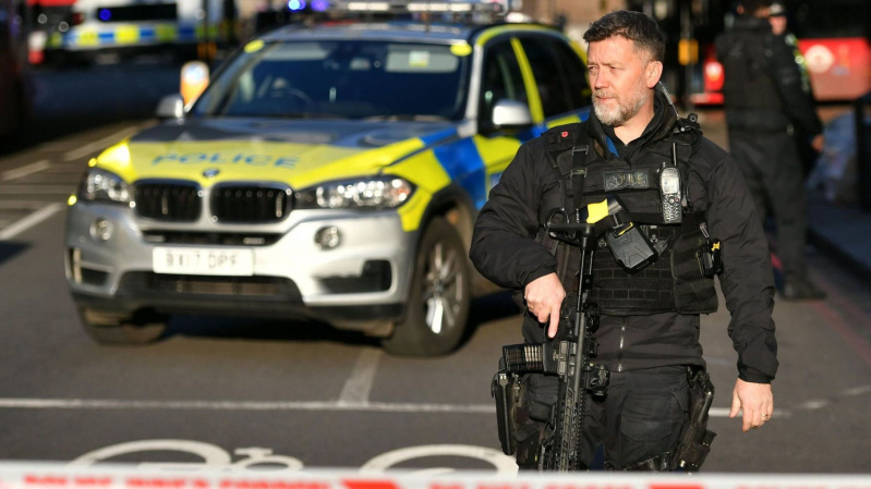 Išpuolis ant Londono tilto: užpuolikas nukautas, sužeisti 5 žmonės