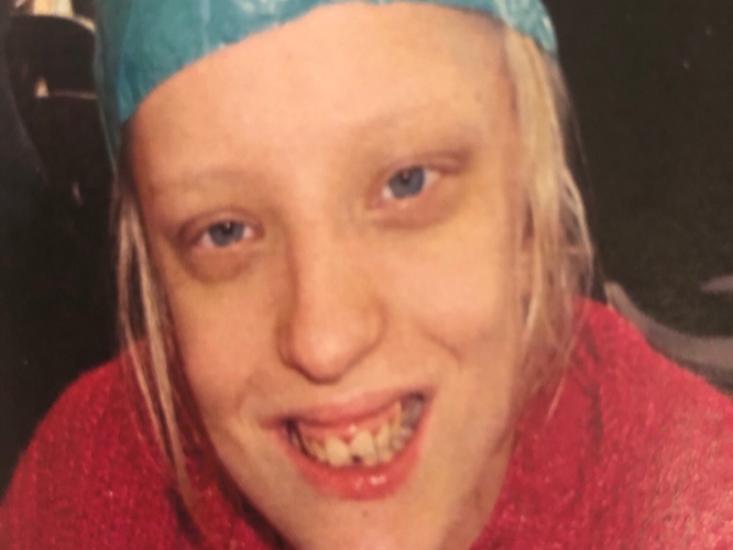 Neįgalią dukrą auginančiai JK lietuvei reikia tautiečių pagalbos